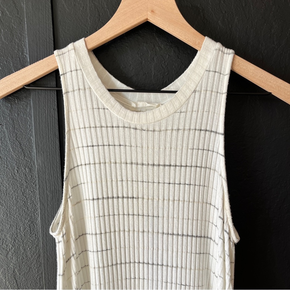 Lush Ribbed Striped Open Back Tank Top - Picture 2 of 10